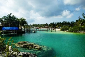 Photo taken at Ocean Club Dr, The Bahamas with LGE Nexus 5X