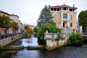 Photo taken at 1 Esplanade Robert Vasse, 84800 L'Isle-sur-la-Sorgue, France with NIKON D3S