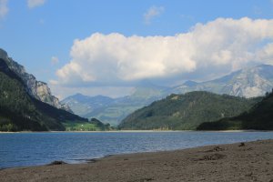 Photo taken at Klöntalerstrasse, 8750 Glarus, Switzerland with Canon EOS 1100D