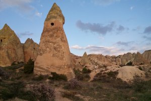 Photo taken at Kapadokya Yürüyüş Yolu, 50500 Çavuşin Köyü/Avanos/Nevşehir, Turkey with LG Electronics LG-H500f