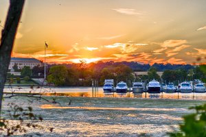 Photo taken at George Washington Memorial Parkway & Interstate 395, Arlington, VA 22202, USA with Canon EOS REBEL T5i