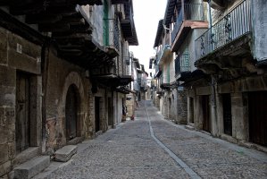 Photo taken at Calle Perdiza, 1, 37660 Miranda del Castañar, Salamanca, Spain with NIKON D80